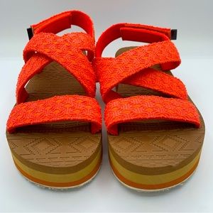 Lukees by Muk Luks platform sandals size 6